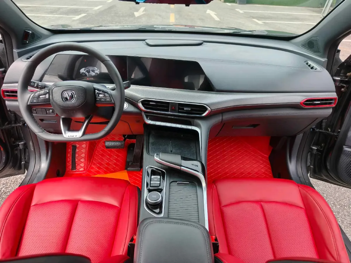 2020 ChangAn UNI-T 1.5T 180HP L4 7DCT,autocango,china used car exporter,china ev exporter,chinese used car exporter,chinese used ev exporter