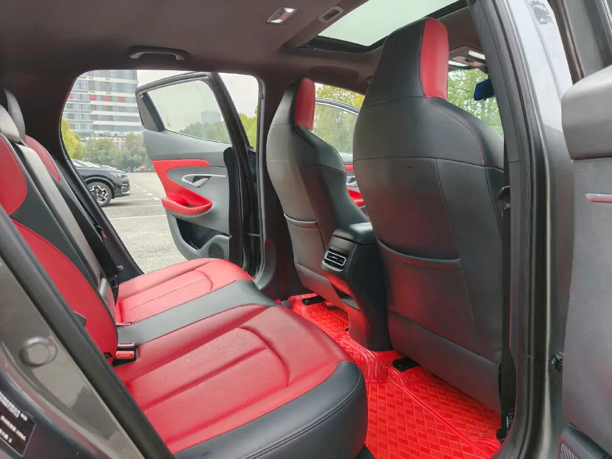 2020 ChangAn UNI-T 1.5T 180HP L4 7DCT,autocango,china used car exporter,china ev exporter,chinese used car exporter,chinese used ev exporter