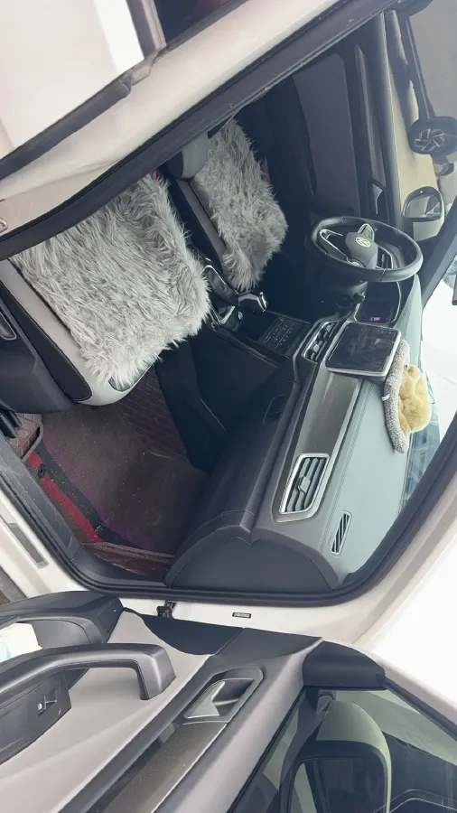 2023 Volkswagen T-Roc 1.5T 160HP L4 7DCT,autocango,china used car exporter,china ev exporter,chinese used car exporter,chinese used ev exporter