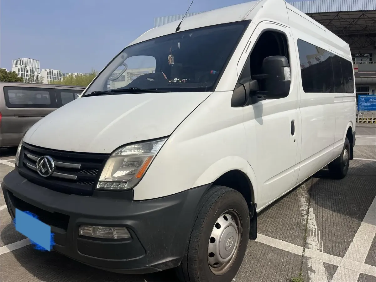 2020 MAXUS XinTu V80 2.5T 136HP L4 6MT,autocango,china used car exporter,china ev exporter,chinese used car exporter,chinese used ev exporter