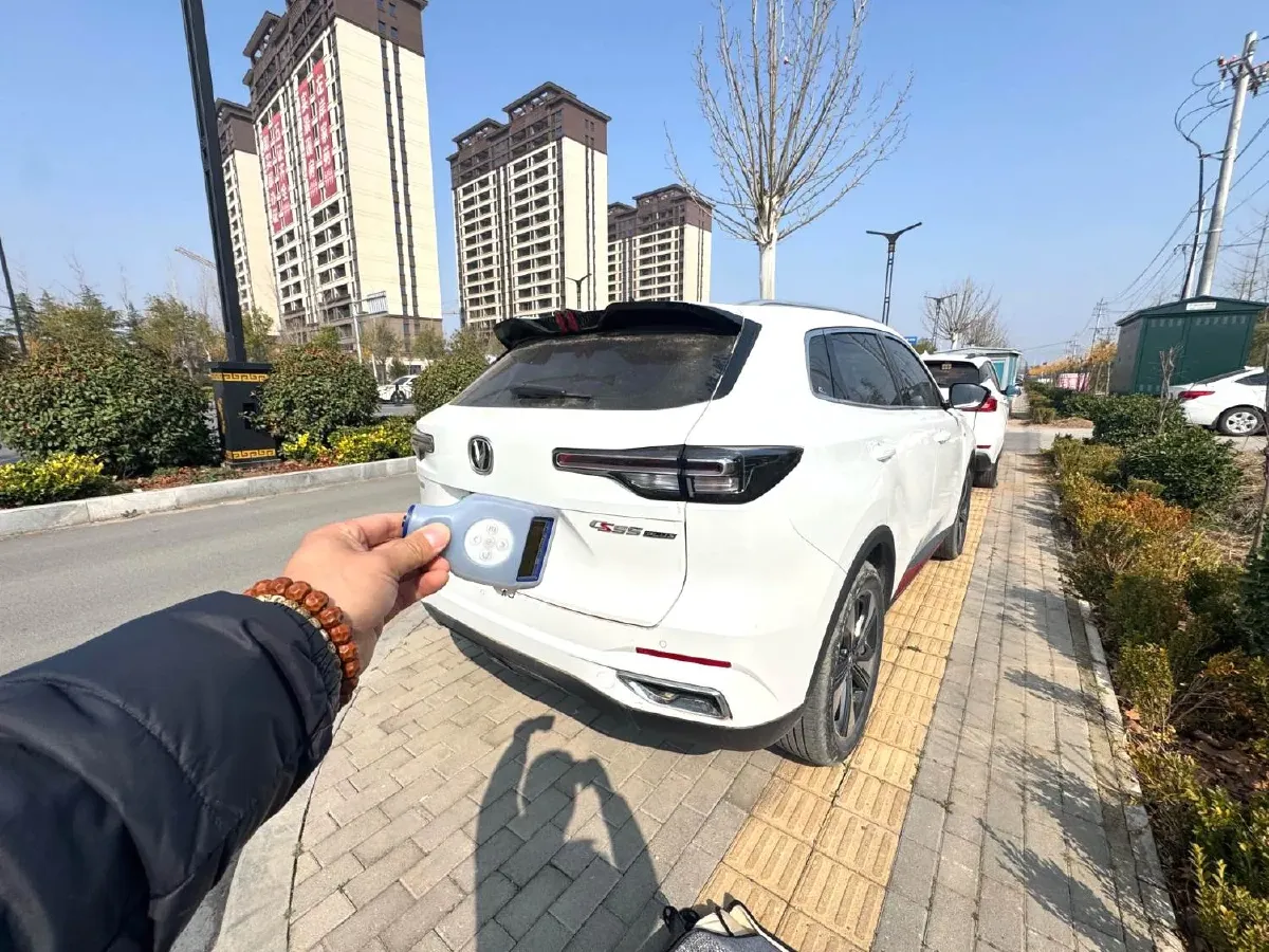 2022 ChangAn Oshan X7 Plus 1.5T 188HP L4 7DCT,autocango,china used car exporter,china ev exporter,chinese used car exporter,chinese used ev exporter