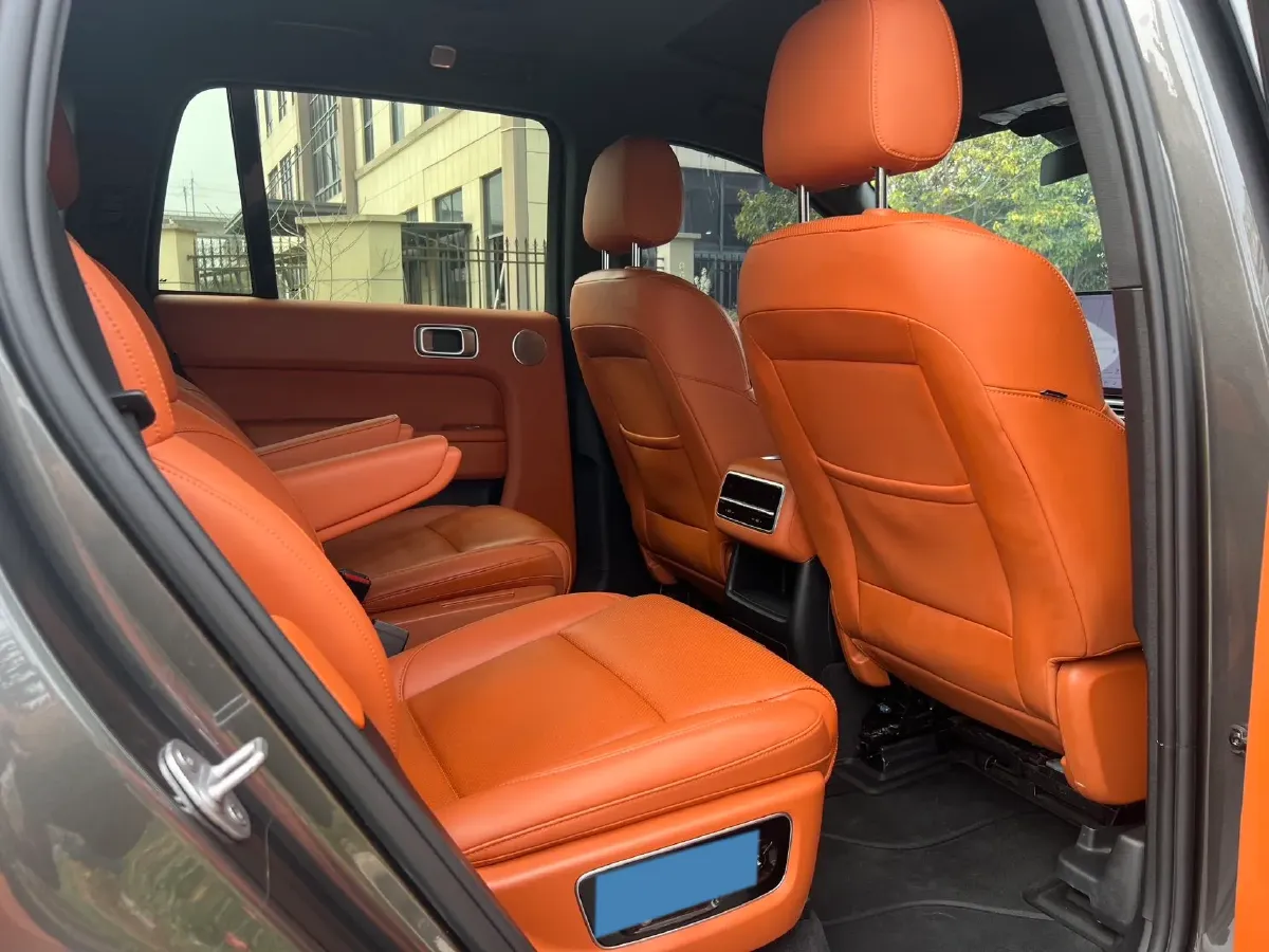 2023 Li L8 Range Extended 154HP REEV 40.9KWH,autocango,china used car exporter,china ev exporter,chinese used car exporter,chinese used ev exporter