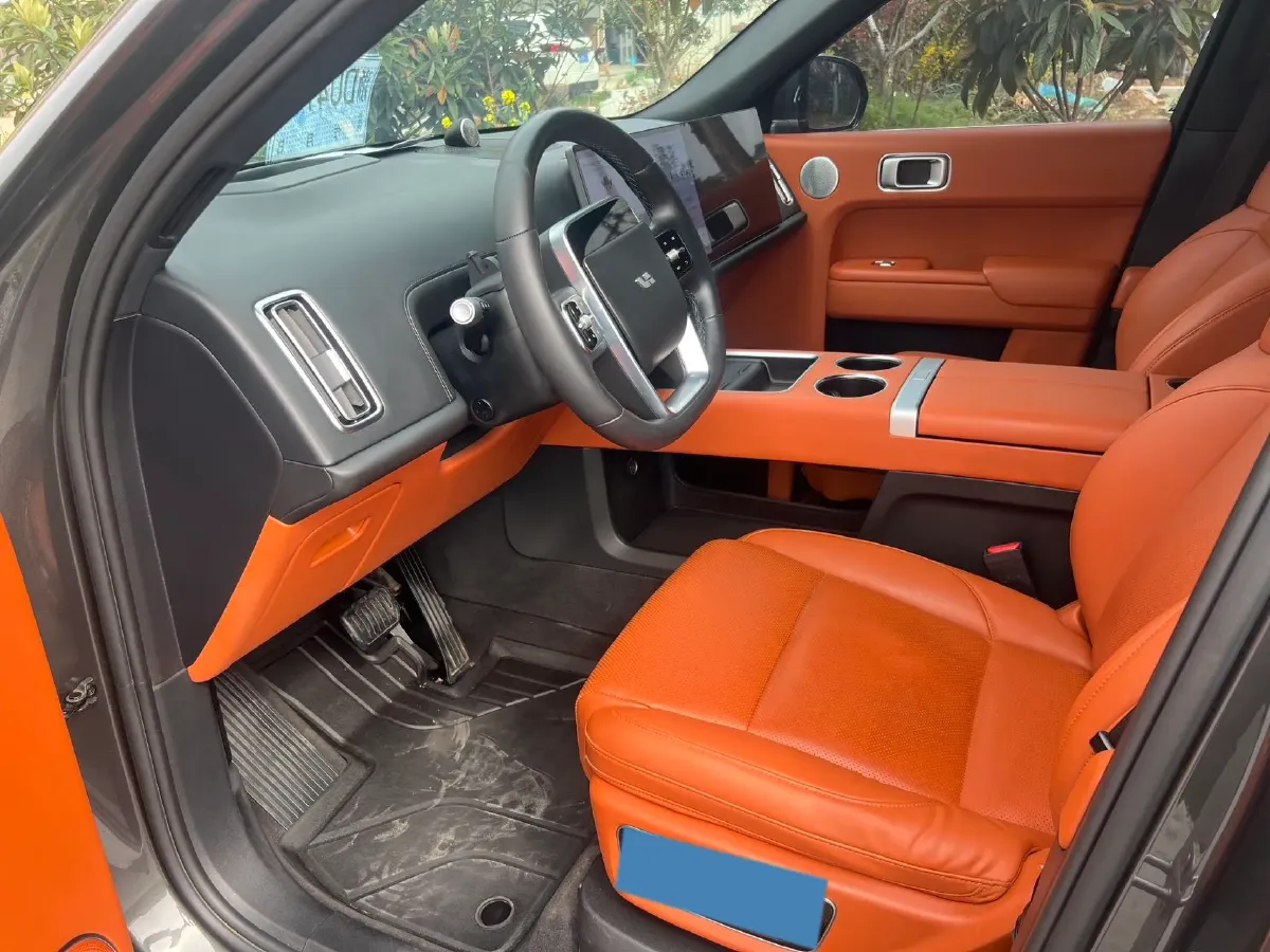 2023 Li L8 Range Extended 154HP REEV 40.9KWH,autocango,china used car exporter,china ev exporter,chinese used car exporter,chinese used ev exporter