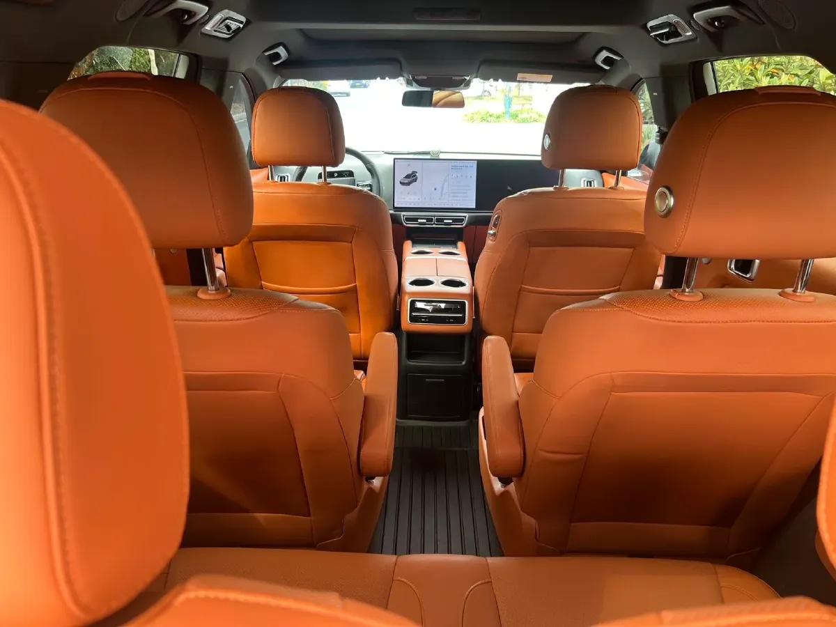 2023 Li L8 Range Extended 154HP REEV 40.9KWH,autocango,china used car exporter,china ev exporter,chinese used car exporter,chinese used ev exporter