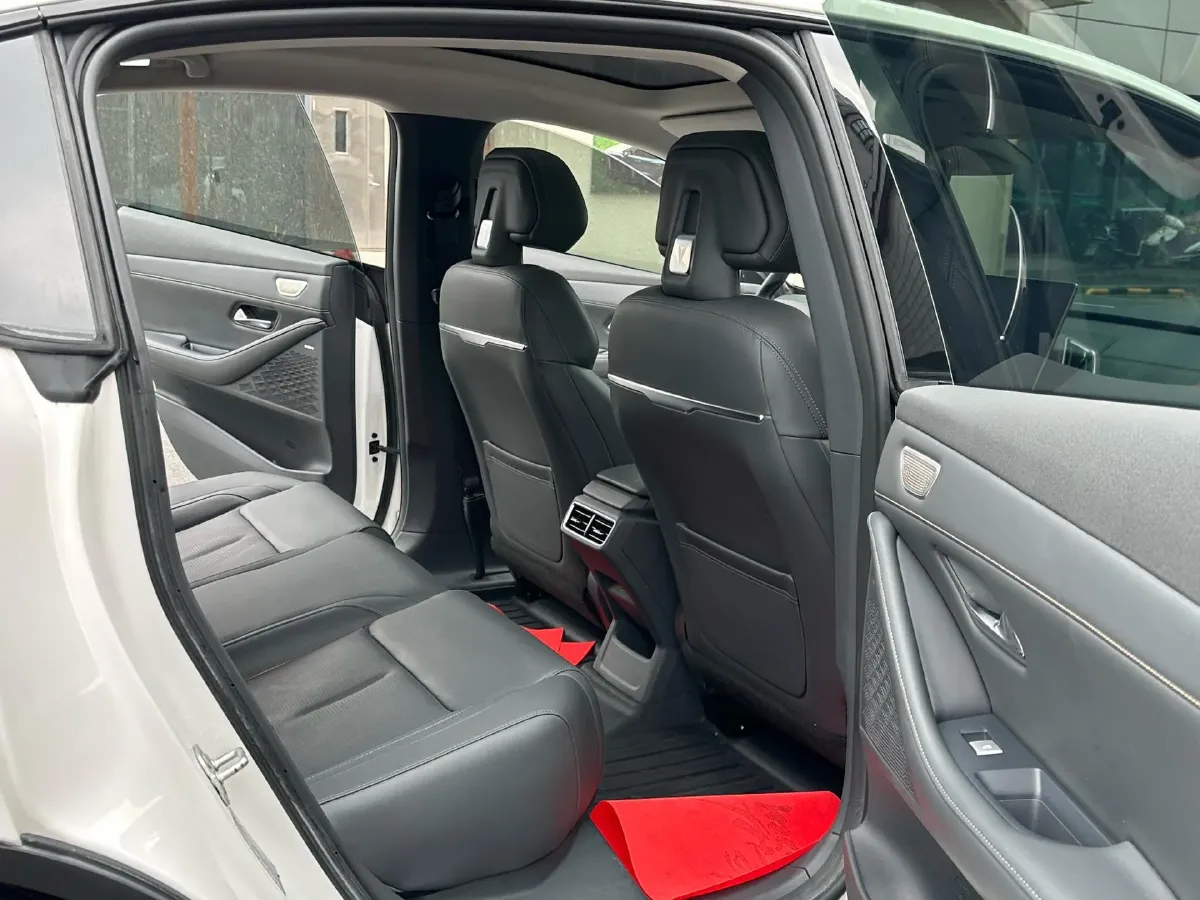 2022 DongFeng Forthing LingZhi EV BEV 68.4KWH,autocango,china used car exporter,china ev exporter,chinese used car exporter,chinese used ev exporter