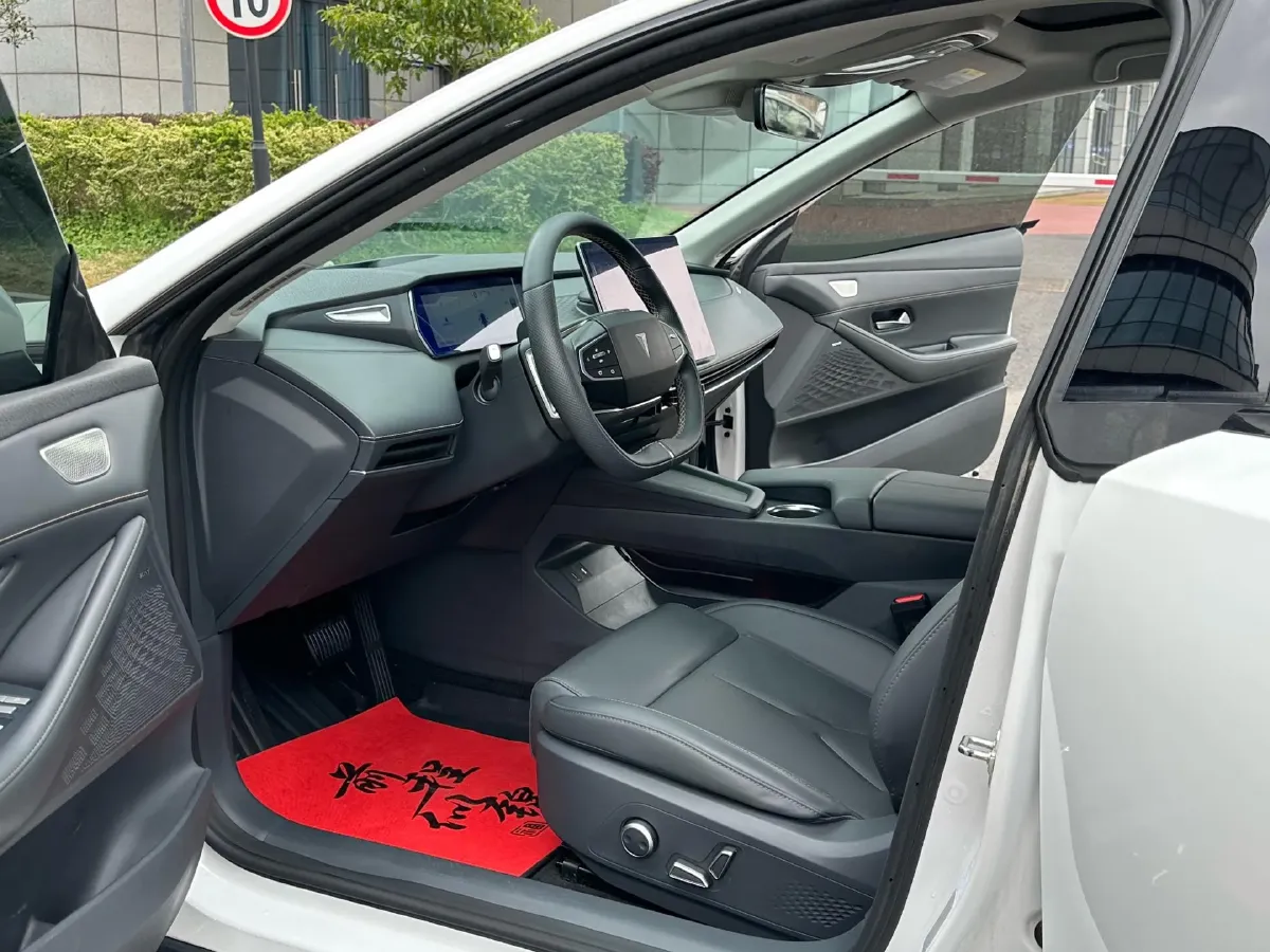 2022 DongFeng Forthing LingZhi EV BEV 68.4KWH,autocango,china used car exporter,china ev exporter,chinese used car exporter,chinese used ev exporter