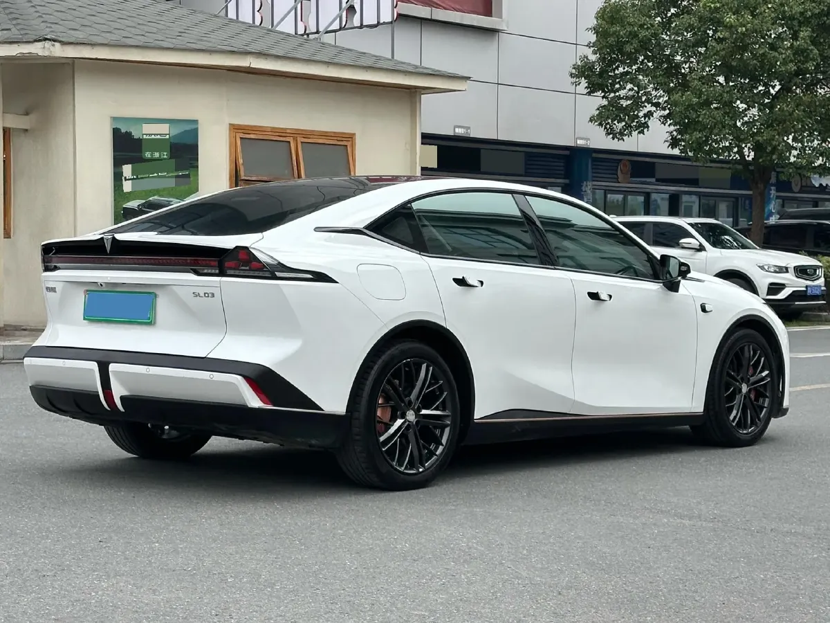 2022 DongFeng Forthing LingZhi EV BEV 68.4KWH,autocango,china used car exporter,china ev exporter,chinese used car exporter,chinese used ev exporter
