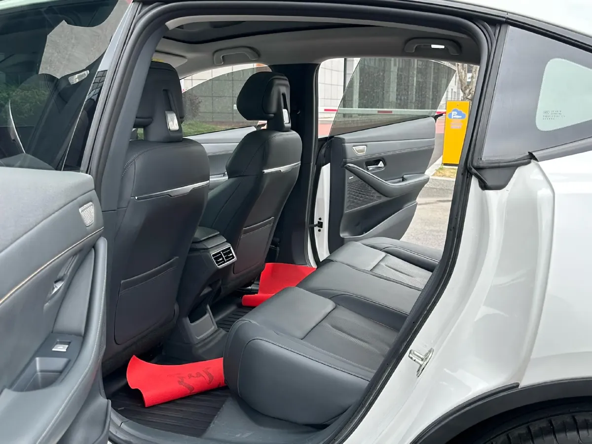 2022 DongFeng Forthing LingZhi EV BEV 68.4KWH,autocango,china used car exporter,china ev exporter,chinese used car exporter,chinese used ev exporter