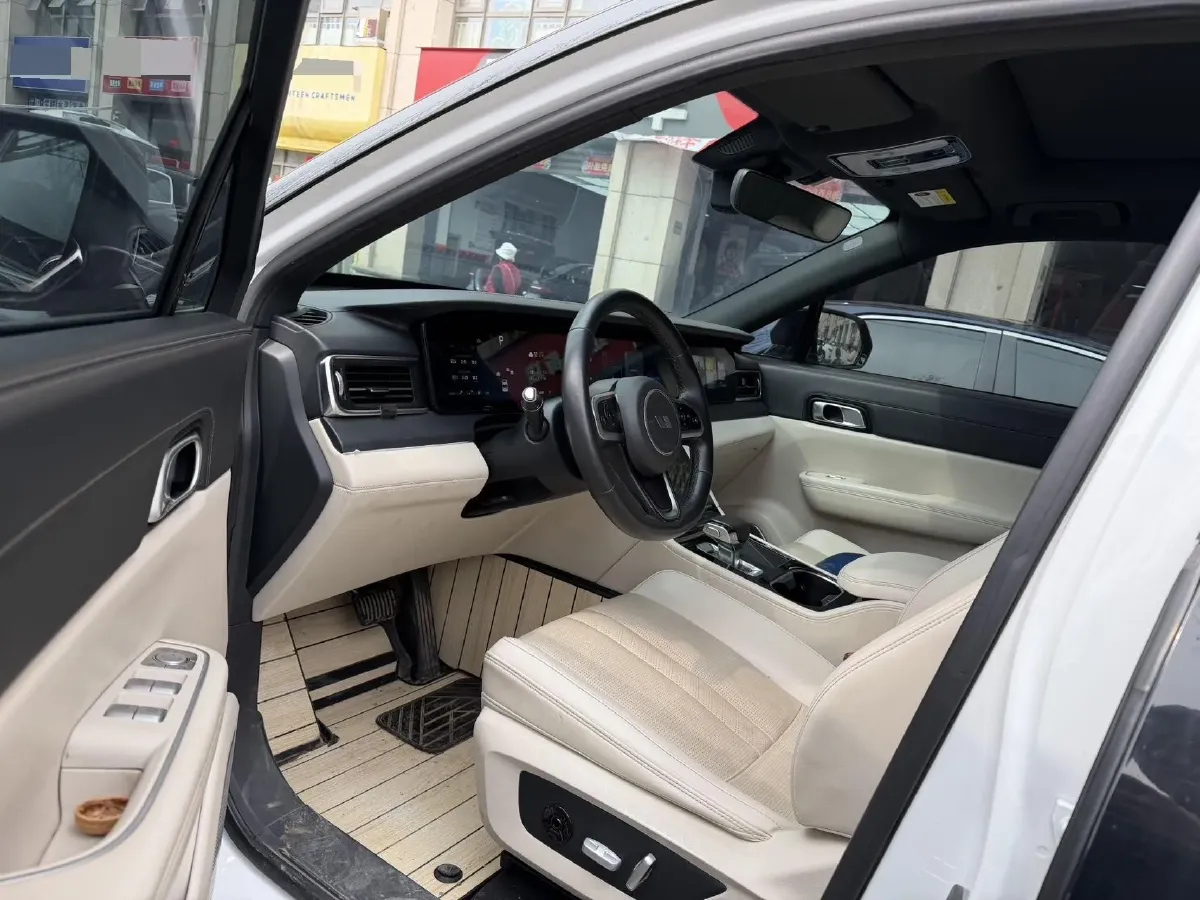 2020 Li ONE Range Extended 131HP REEV 40.5KWH,autocango,china used car exporter,china ev exporter,chinese used car exporter,chinese used ev exporter