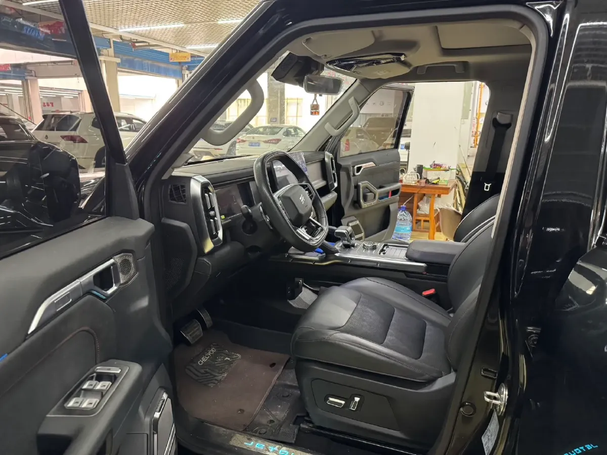 2024 Jetour Traveller 2.0T 254HP L4 7DCT,autocango,china used car exporter,china ev exporter,chinese used car exporter,chinese used ev exporter