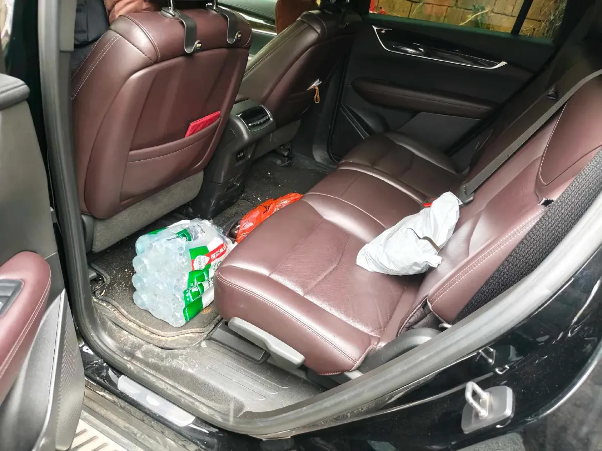 2021 Cadillac XT6 2.0T 237HP L4 9AT,autocango,china used car exporter,china ev exporter,chinese used car exporter,chinese used ev exporter