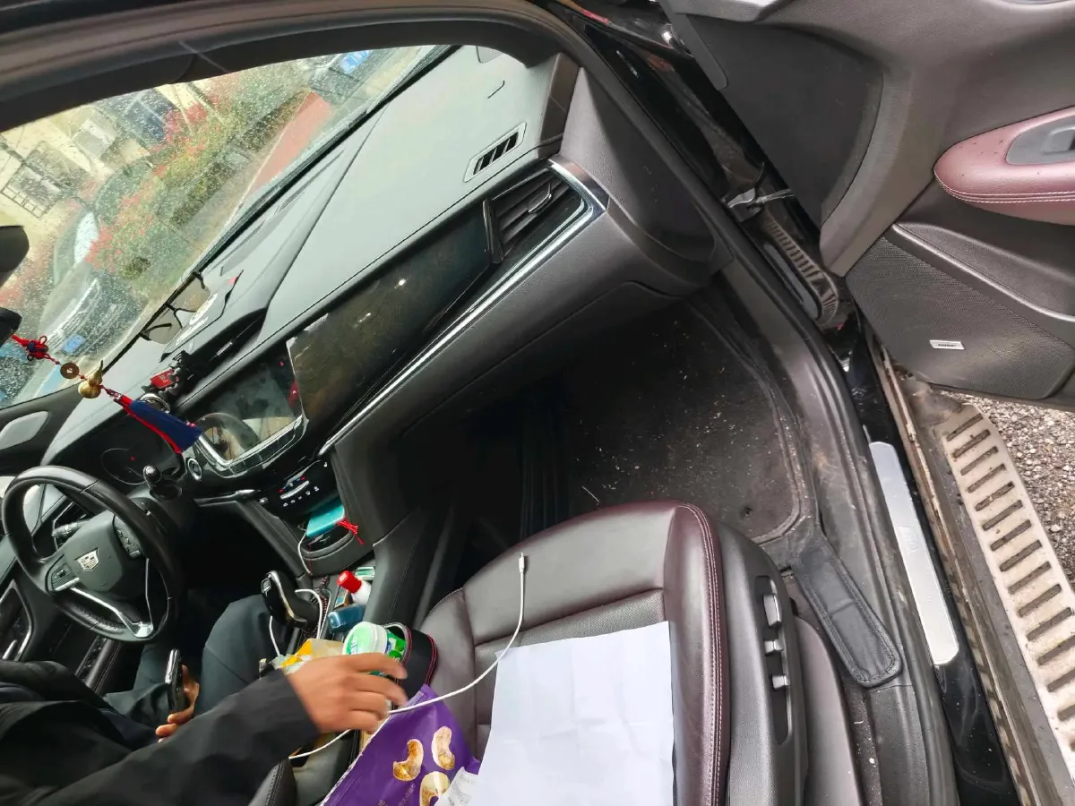 2021 Cadillac XT6 2.0T 237HP L4 9AT,autocango,china used car exporter,china ev exporter,chinese used car exporter,chinese used ev exporter