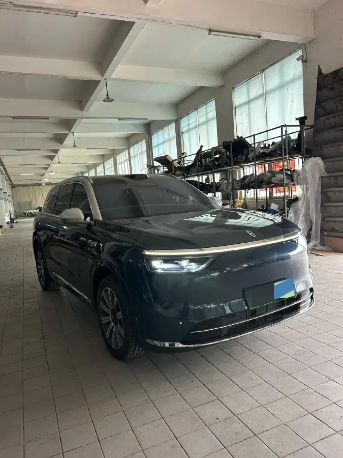 2025 AITO AITO M8 REEV 160HP REEV 53.4KWH,autocango,china used car exporter,china ev exporter,chinese used car exporter,chinese used ev exporter