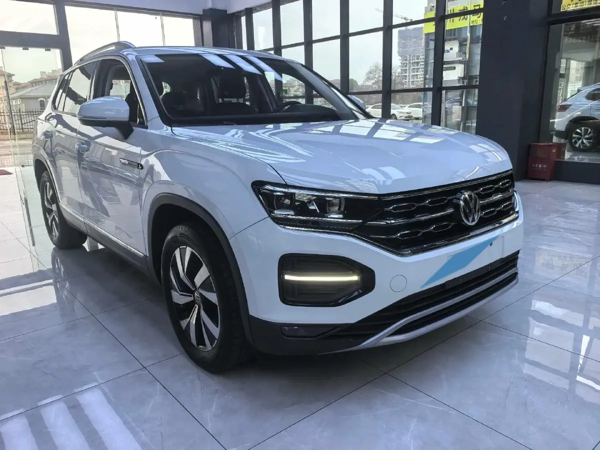 2023 Volkswagen Tiguan L 1.5T 160HP L4 7DCT,autocango,china used car exporter,china ev exporter,chinese used car exporter,chinese used ev exporter