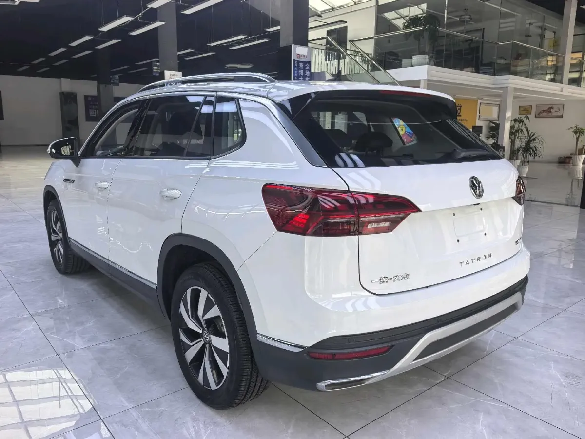 2023 Volkswagen Tiguan L 1.5T 160HP L4 7DCT,autocango,china used car exporter,china ev exporter,chinese used car exporter,chinese used ev exporter