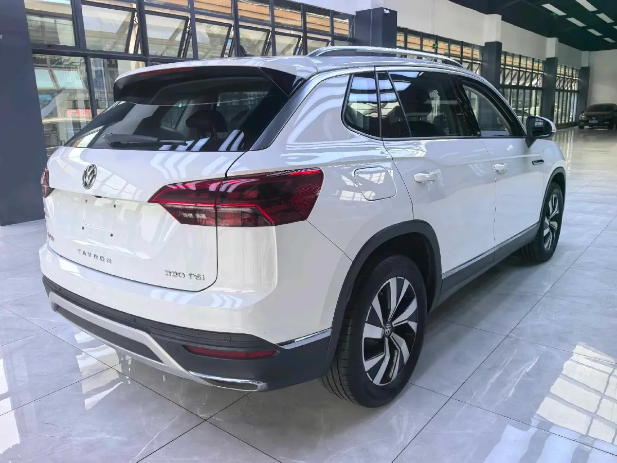 2023 Volkswagen Tiguan L 1.5T 160HP L4 7DCT,autocango,china used car exporter,china ev exporter,chinese used car exporter,chinese used ev exporter