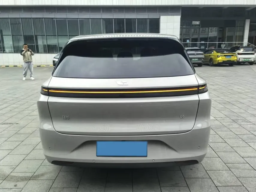 2024 Li L6 Range Extended 154HP L4 REEV 36.8KWH,autocango,china used car exporter,china ev exporter,chinese used car exporter,chinese used ev exporter