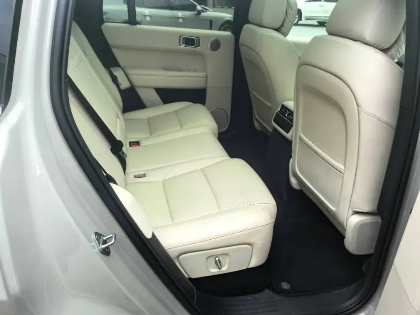 2024 Li L6 Range Extended 154HP L4 REEV 36.8KWH,autocango,china used car exporter,china ev exporter,chinese used car exporter,chinese used ev exporter