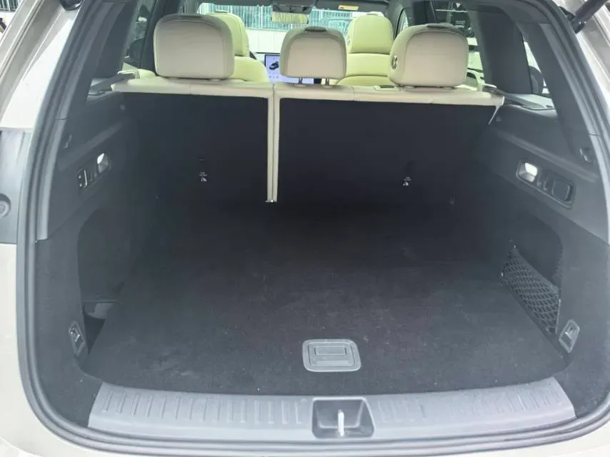 2024 Li L6 Range Extended 154HP L4 REEV 36.8KWH,autocango,china used car exporter,china ev exporter,chinese used car exporter,chinese used ev exporter