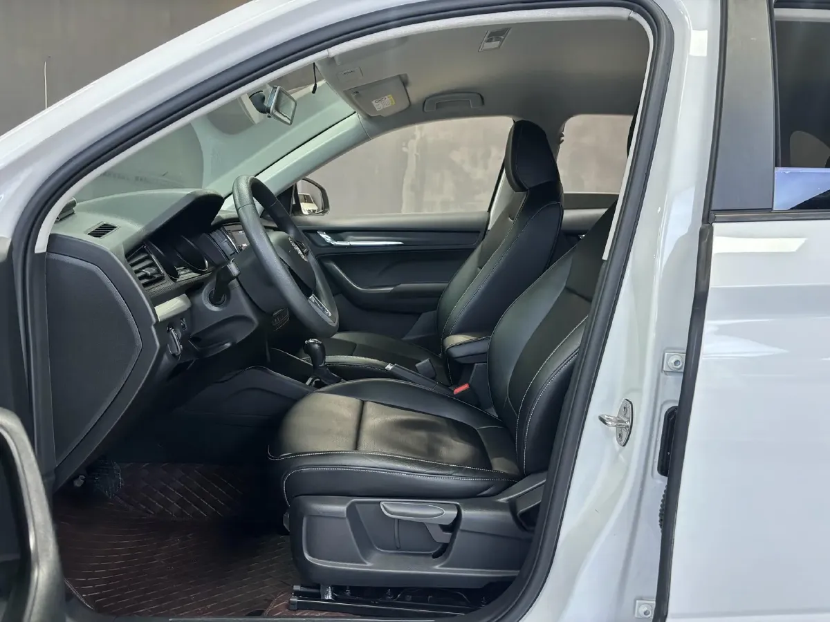 2018 Skoda Rapid Spaceback 1.4T 131HP L4 7DCT,autocango,china used car exporter,china ev exporter,chinese used car exporter,chinese used ev exporter