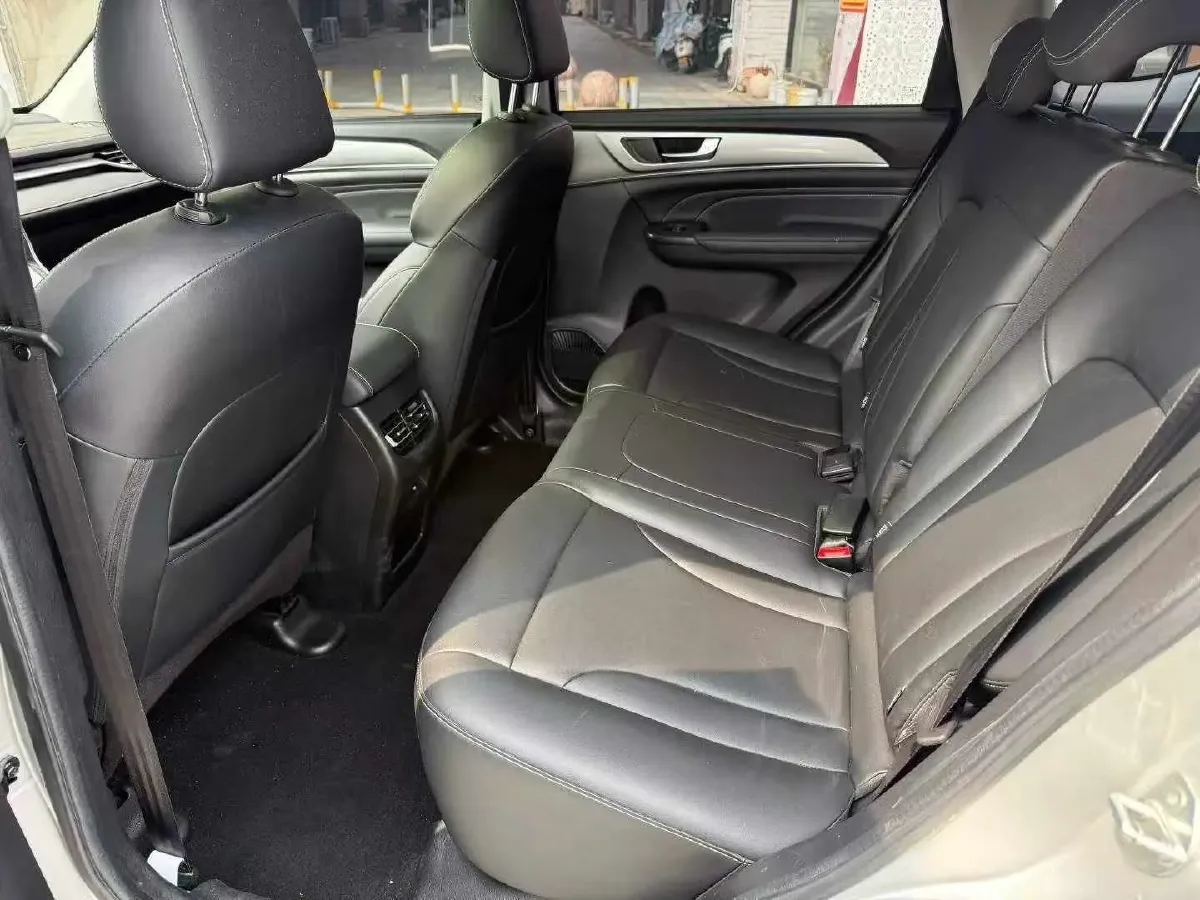 2023 Haval M6 1.5T 150HP L4 7DCT,autocango,china used car exporter,china ev exporter,chinese used car exporter,chinese used ev exporter