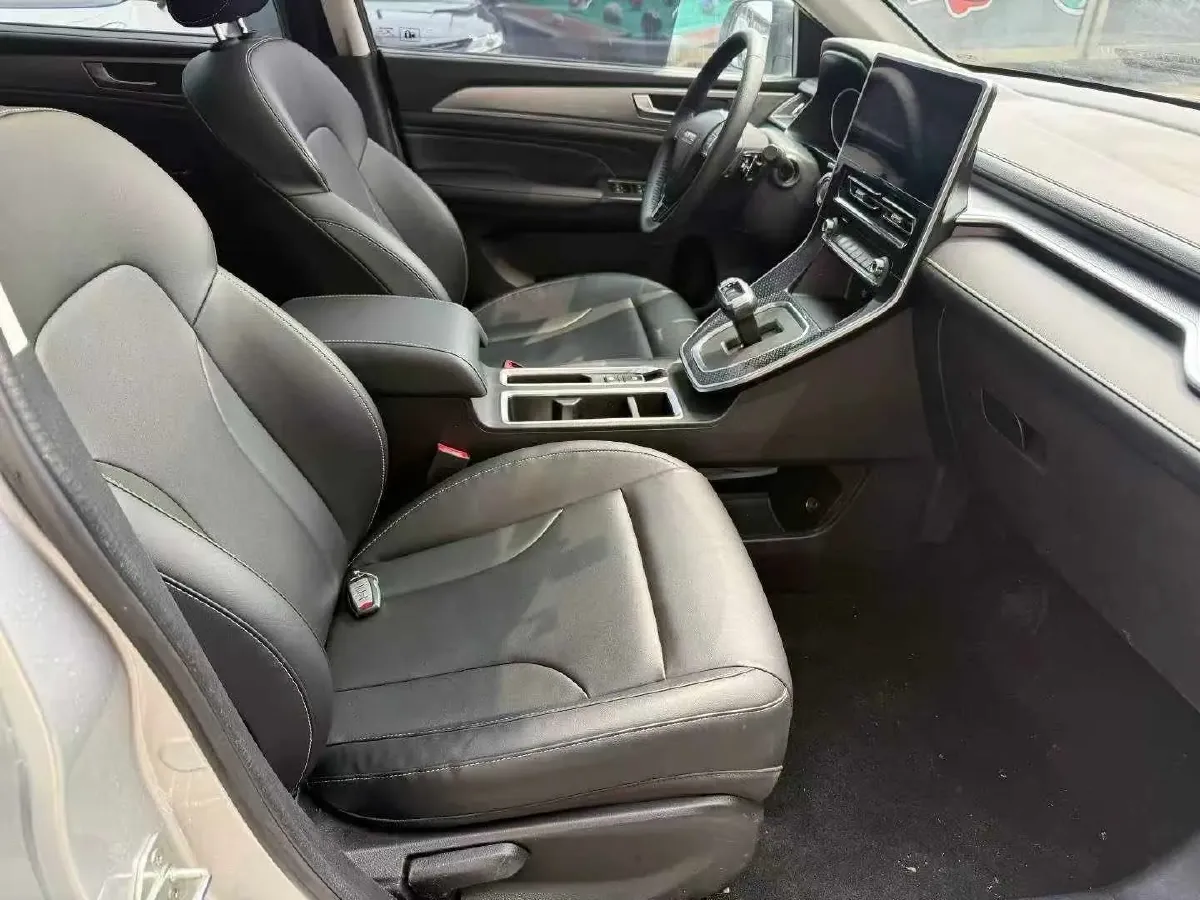 2023 Haval M6 1.5T 150HP L4 7DCT,autocango,china used car exporter,china ev exporter,chinese used car exporter,chinese used ev exporter