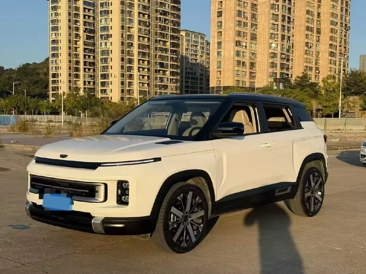 2022 Geely ICON 1.5T 177HP L3 6AT,autocango,china used car exporter,china ev exporter,chinese used car exporter,chinese used ev exporter