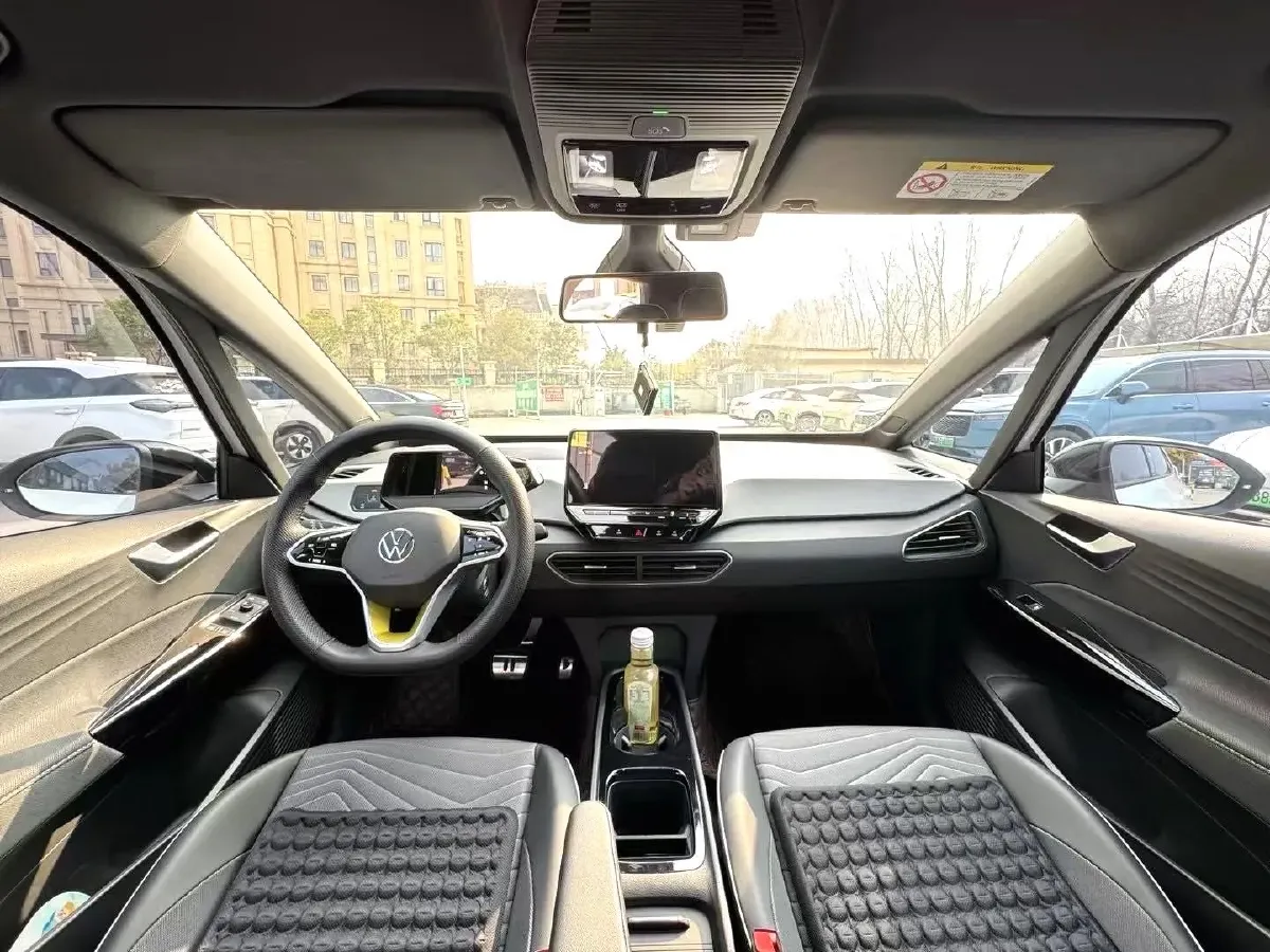 2023 Volkswagen ID.3 BEV 52.8KWH,autocango,china used car exporter,china ev exporter,chinese used car exporter,chinese used ev exporter