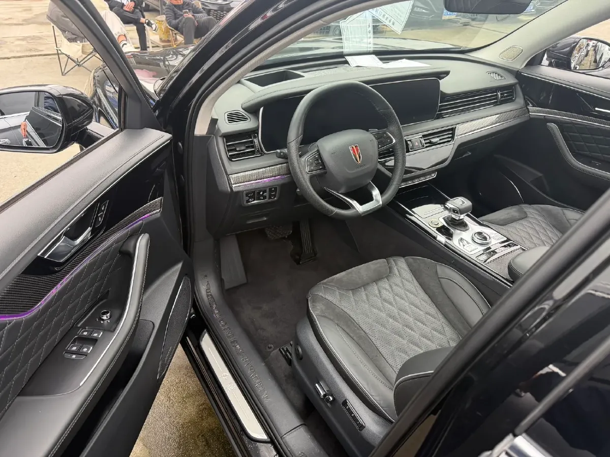 2019 HongQi HS5 2.0T 224HP L4 6AT,autocango,china used car exporter,china ev exporter,chinese used car exporter,chinese used ev exporter