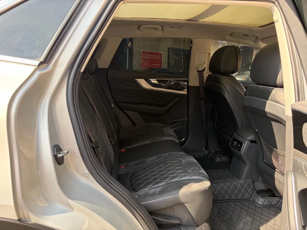 2019 HongQi HS5 2.0T 224HP L4 6AT,autocango,china used car exporter,china ev exporter,chinese used car exporter,chinese used ev exporter