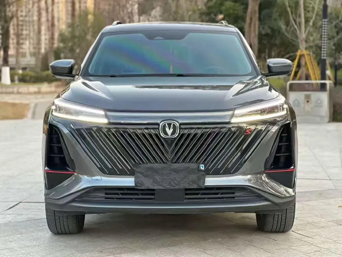 2022 ChangAn CS75 Plus 2.0T 233HP L4 8AT,autocango,china used car exporter,china ev exporter,chinese used car exporter,chinese used ev exporter