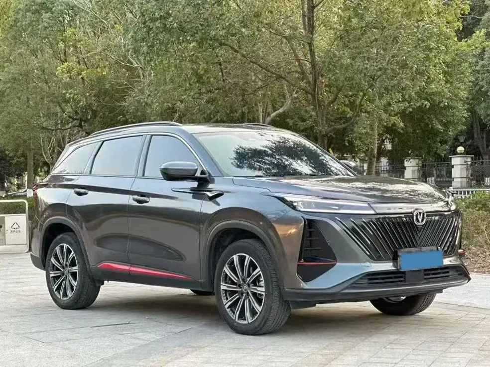 2022 ChangAn CS75 Plus 2.0T 233HP L4 8AT,autocango,china used car exporter,china ev exporter,chinese used car exporter,chinese used ev exporter