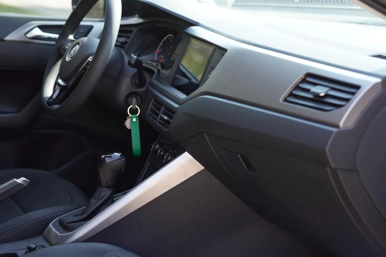 2019 Volkswagen Polo 1.5L 113HP L4 6AT,autocango,china used car exporter,china ev exporter,chinese used car exporter,chinese used ev exporter