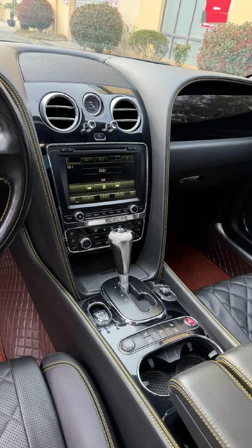 2017 Bentley Flying Spur 4.0T 507HP V8 8AT,autocango,china used car exporter,china ev exporter,chinese used car exporter,chinese used ev exporter