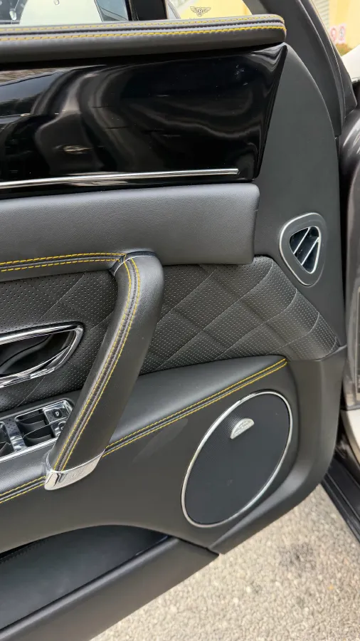 2017 Bentley Flying Spur 4.0T 507HP V8 8AT,autocango,china used car exporter,china ev exporter,chinese used car exporter,chinese used ev exporter