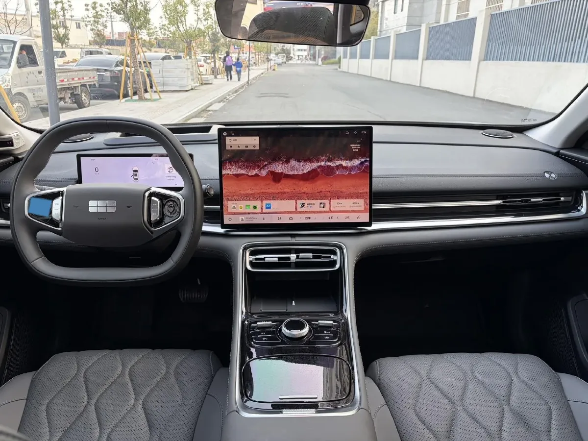 2025 Geely Galaxy A7 1.5L 112HP L4 1DHT PHEV,autocango,china used car exporter,china ev exporter,chinese used car exporter,chinese used ev exporter