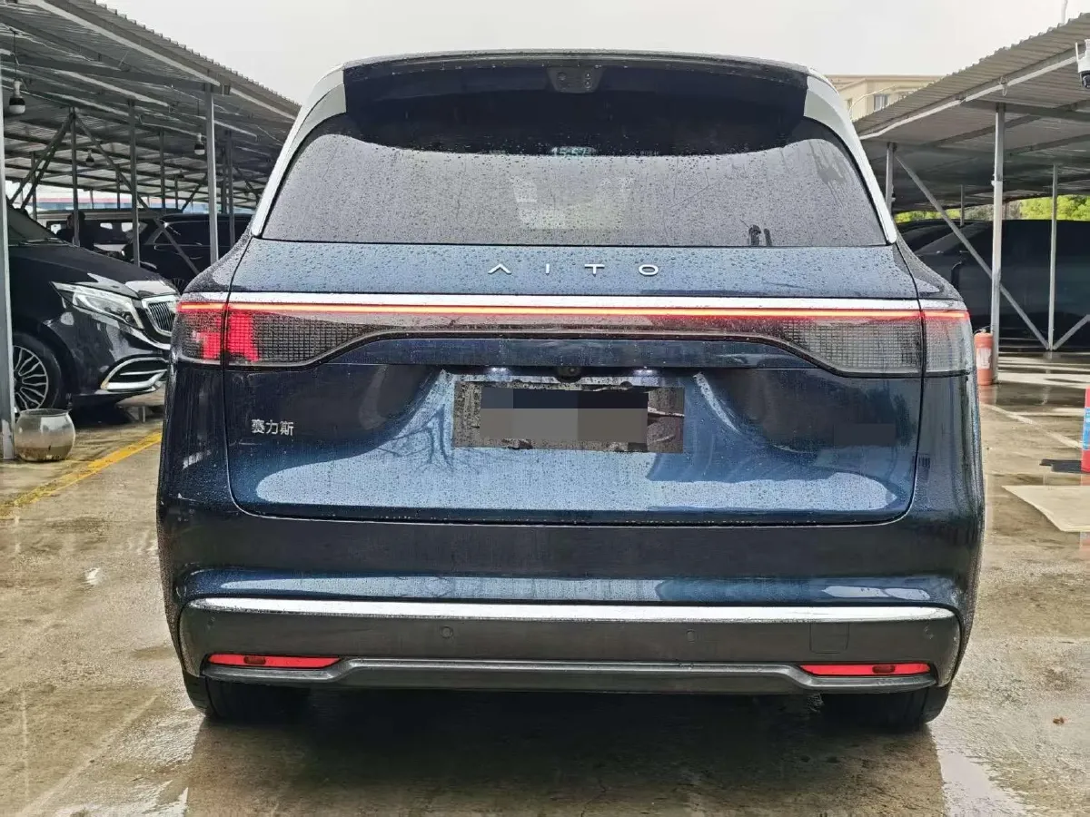 2025 AITO AITO M8 REEV 160HP REEV 53.4KWH,autocango,china used car exporter,china ev exporter,chinese used car exporter,chinese used ev exporter