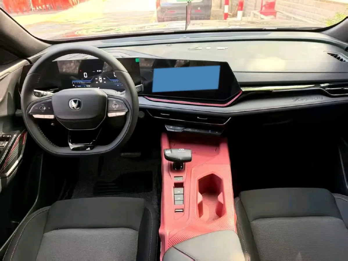 2025 ChangAn X5 PLUS 1.5T 188HP L4 7DCT,autocango,china used car exporter,china ev exporter,chinese used car exporter,chinese used ev exporter