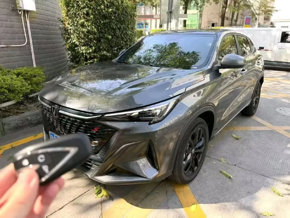 2025 ChangAn X5 PLUS 1.5T 188HP L4 7DCT,autocango,china used car exporter,china ev exporter,chinese used car exporter,chinese used ev exporter