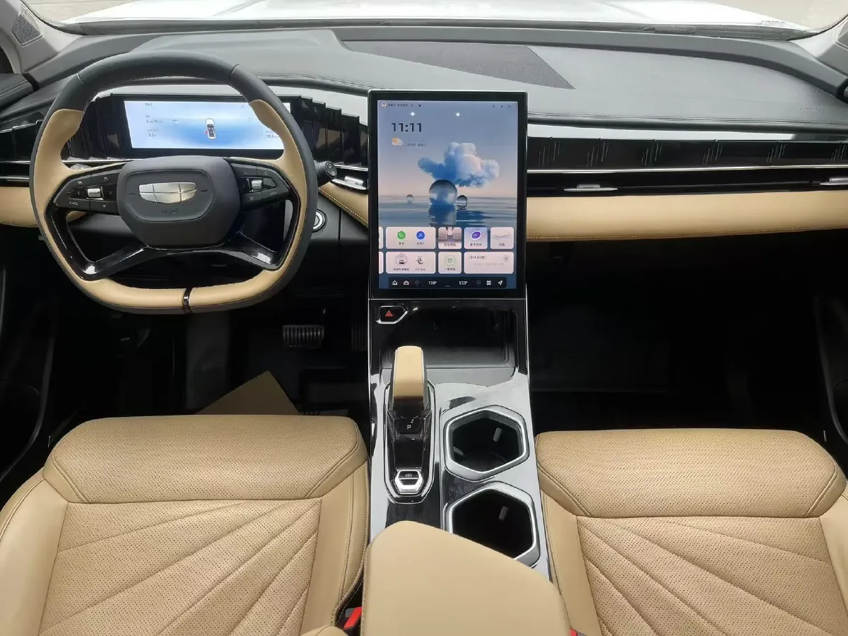 2023 Geely StarRay 2.0T 218HP L4 7DCT,autocango,china used car exporter,china ev exporter,chinese used car exporter,chinese used ev exporter