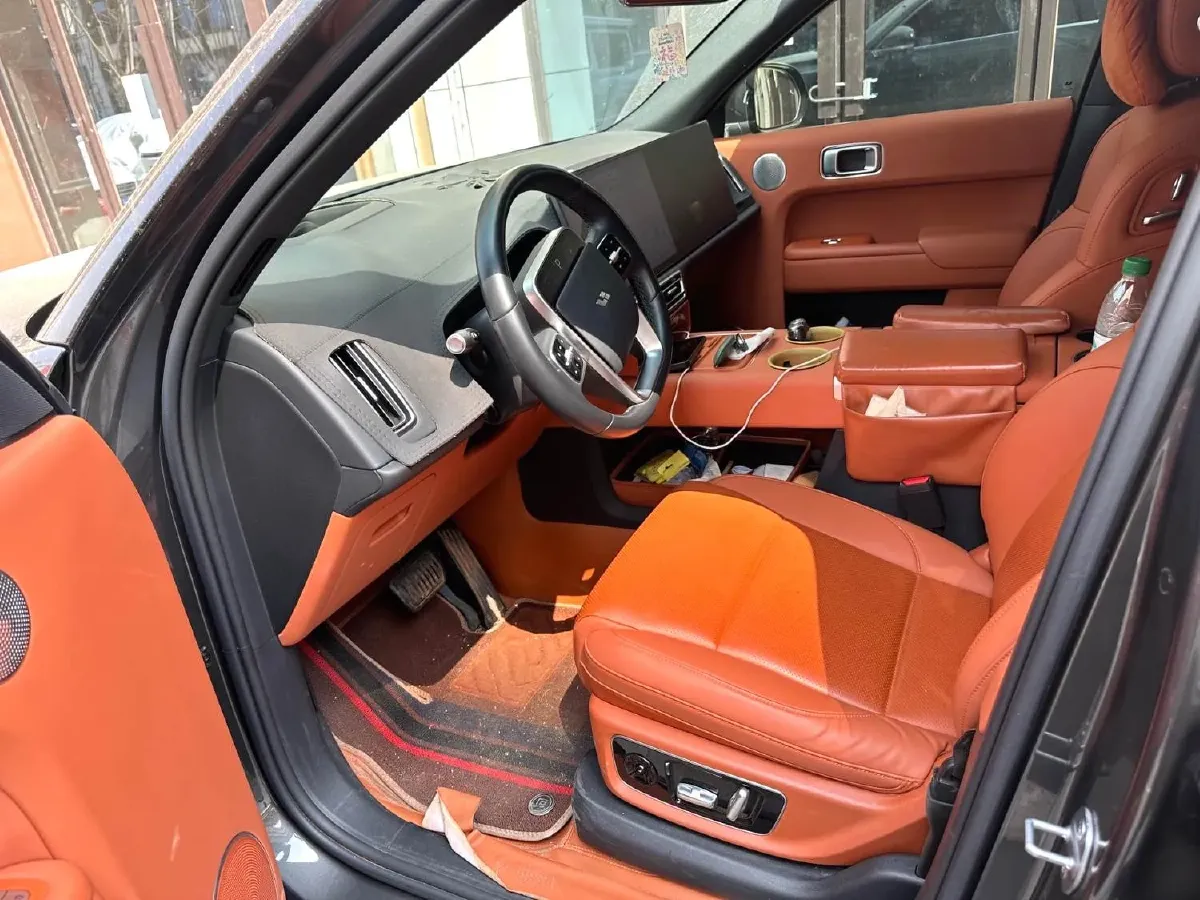 2024 Volvo S60 2.0T 197HP L4 7DCT,autocango,china used car exporter,china ev exporter,chinese used car exporter,chinese used ev exporter