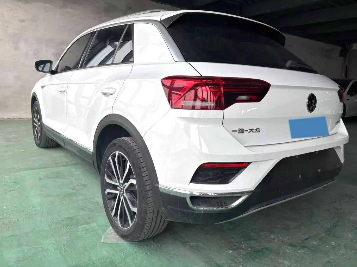 2022 Volkswagen T-Roc 1.4T 150HP L4 7DCT,autocango,china used car exporter,china ev exporter,chinese used car exporter,chinese used ev exporter