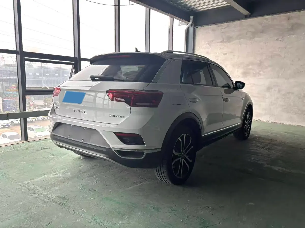 2022 Volkswagen T-Roc 1.4T 150HP L4 7DCT,autocango,china used car exporter,china ev exporter,chinese used car exporter,chinese used ev exporter