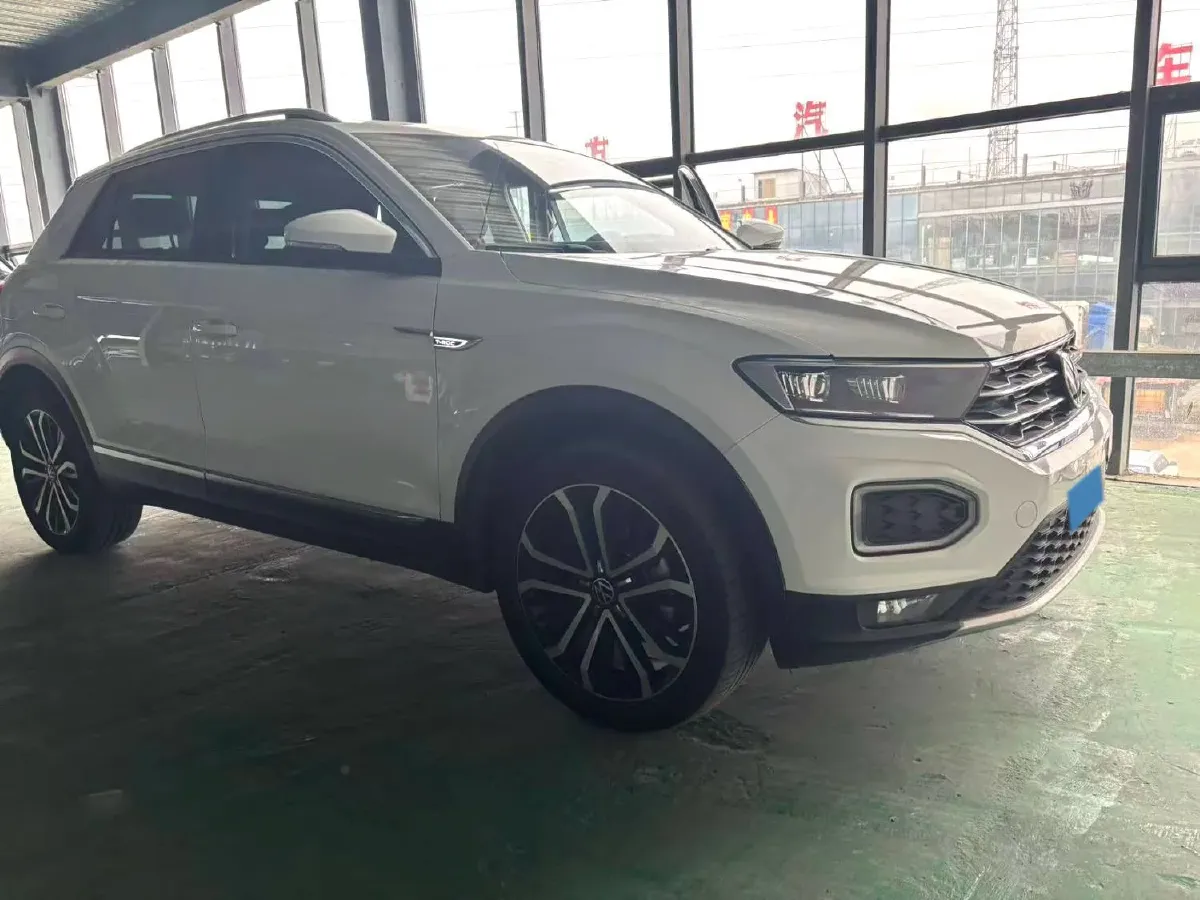2022 Volkswagen T-Roc 1.4T 150HP L4 7DCT,autocango,china used car exporter,china ev exporter,chinese used car exporter,chinese used ev exporter