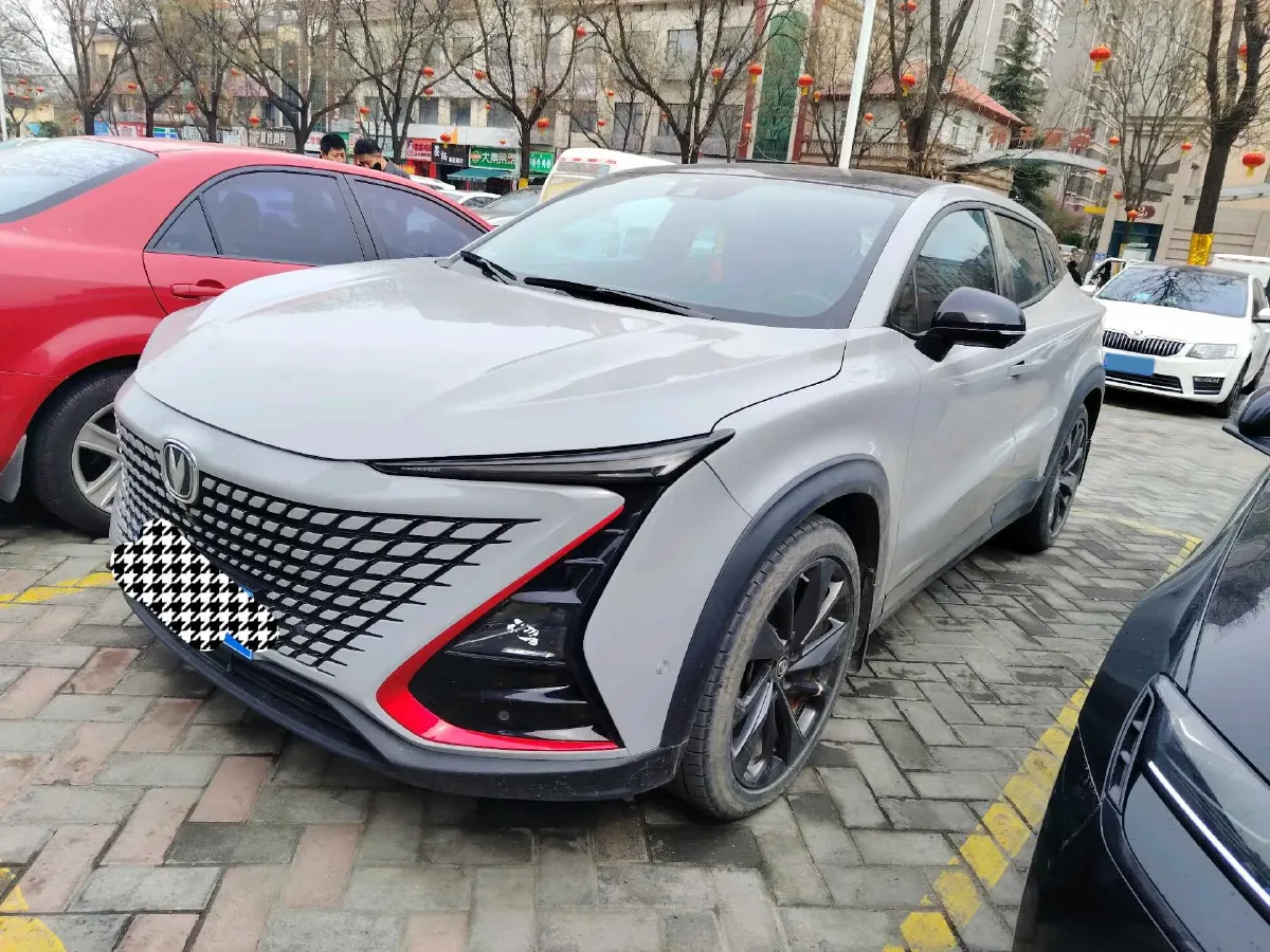 2021 ChangAn UNI-T 1.5T 180HP L4 7DCT,autocango,china used car exporter,china ev exporter,chinese used car exporter,chinese used ev exporter