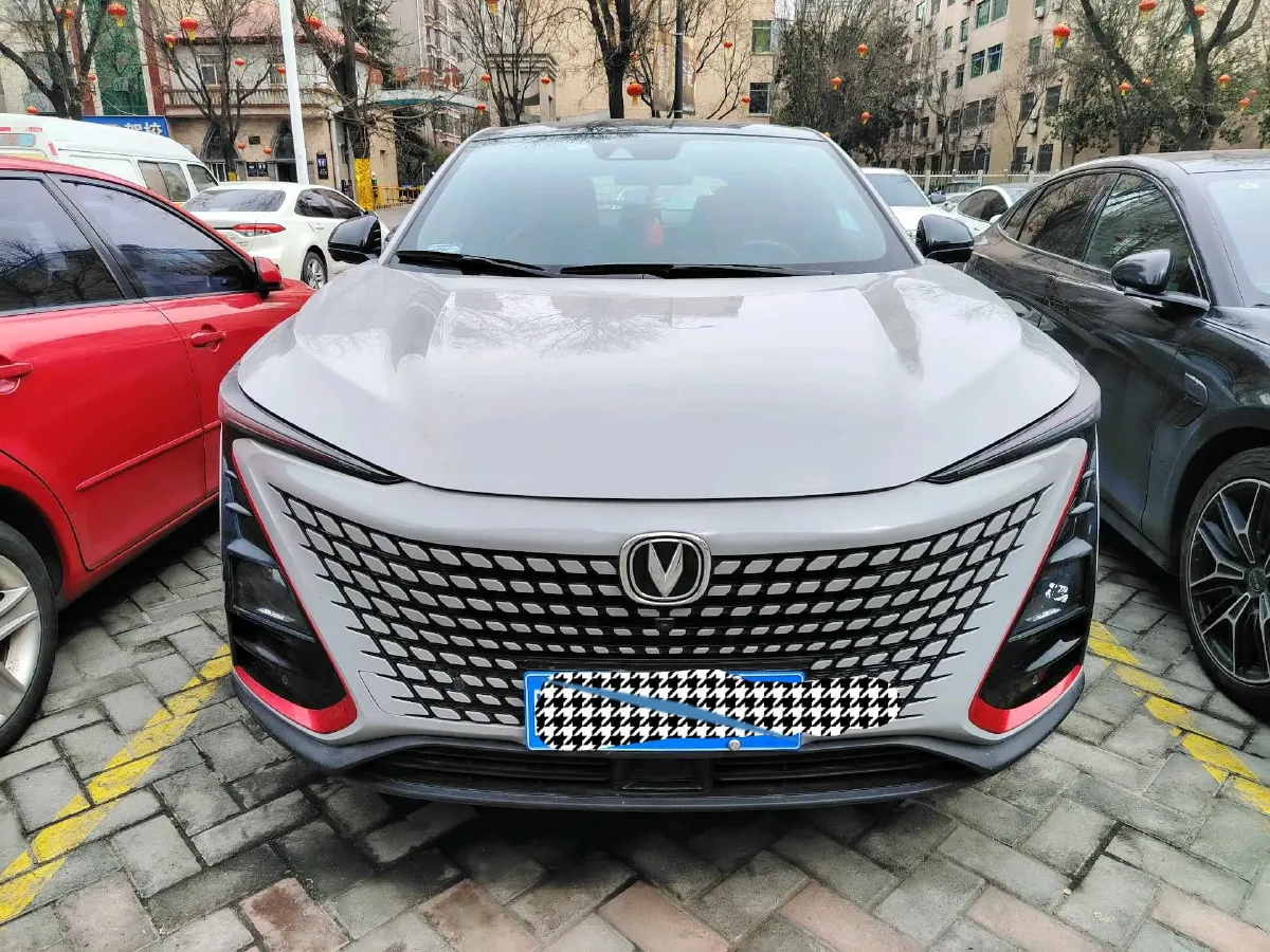 2021 ChangAn UNI-T 1.5T 180HP L4 7DCT,autocango,china used car exporter,china ev exporter,chinese used car exporter,chinese used ev exporter