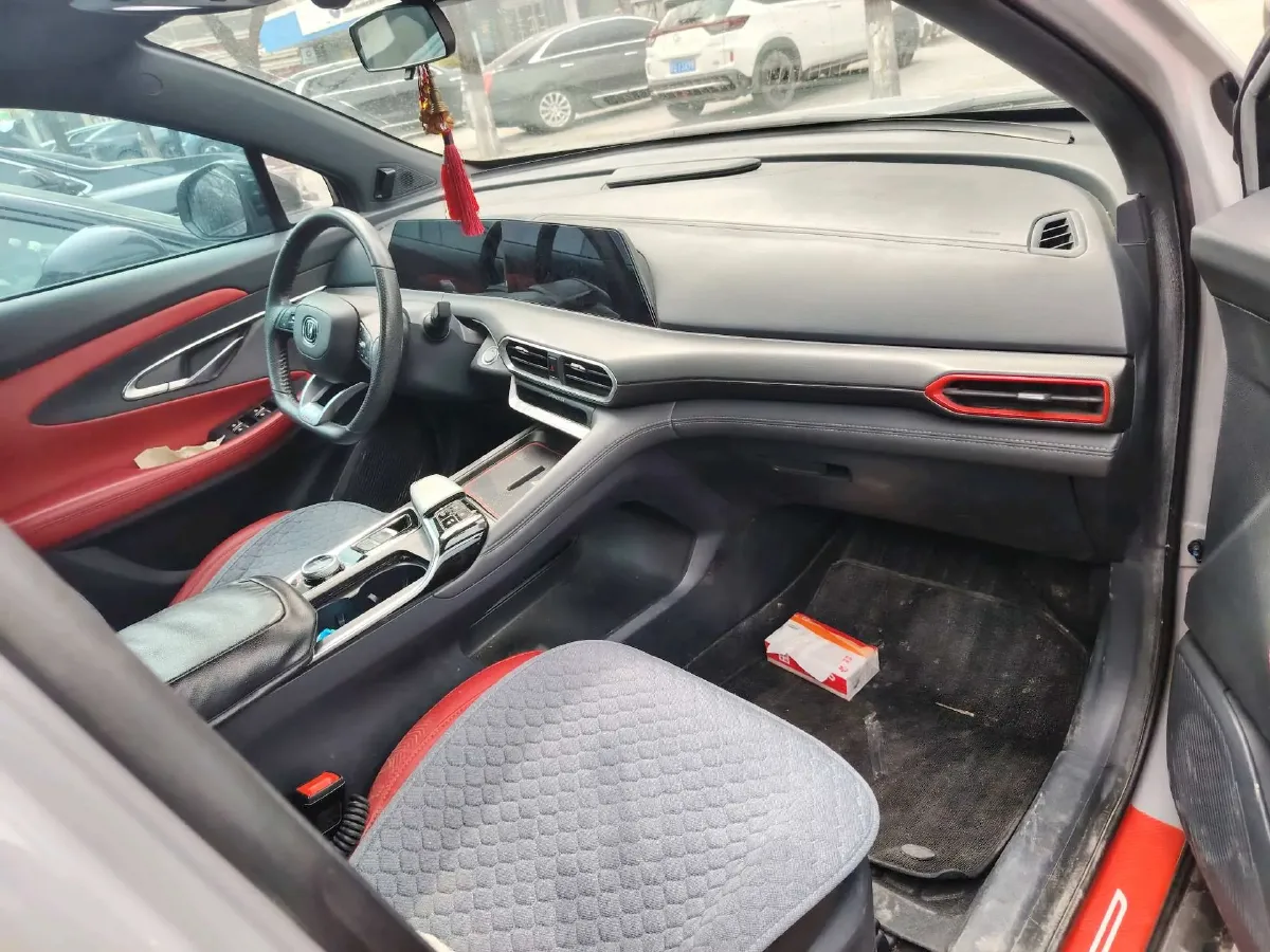 2021 ChangAn UNI-T 1.5T 180HP L4 7DCT,autocango,china used car exporter,china ev exporter,chinese used car exporter,chinese used ev exporter