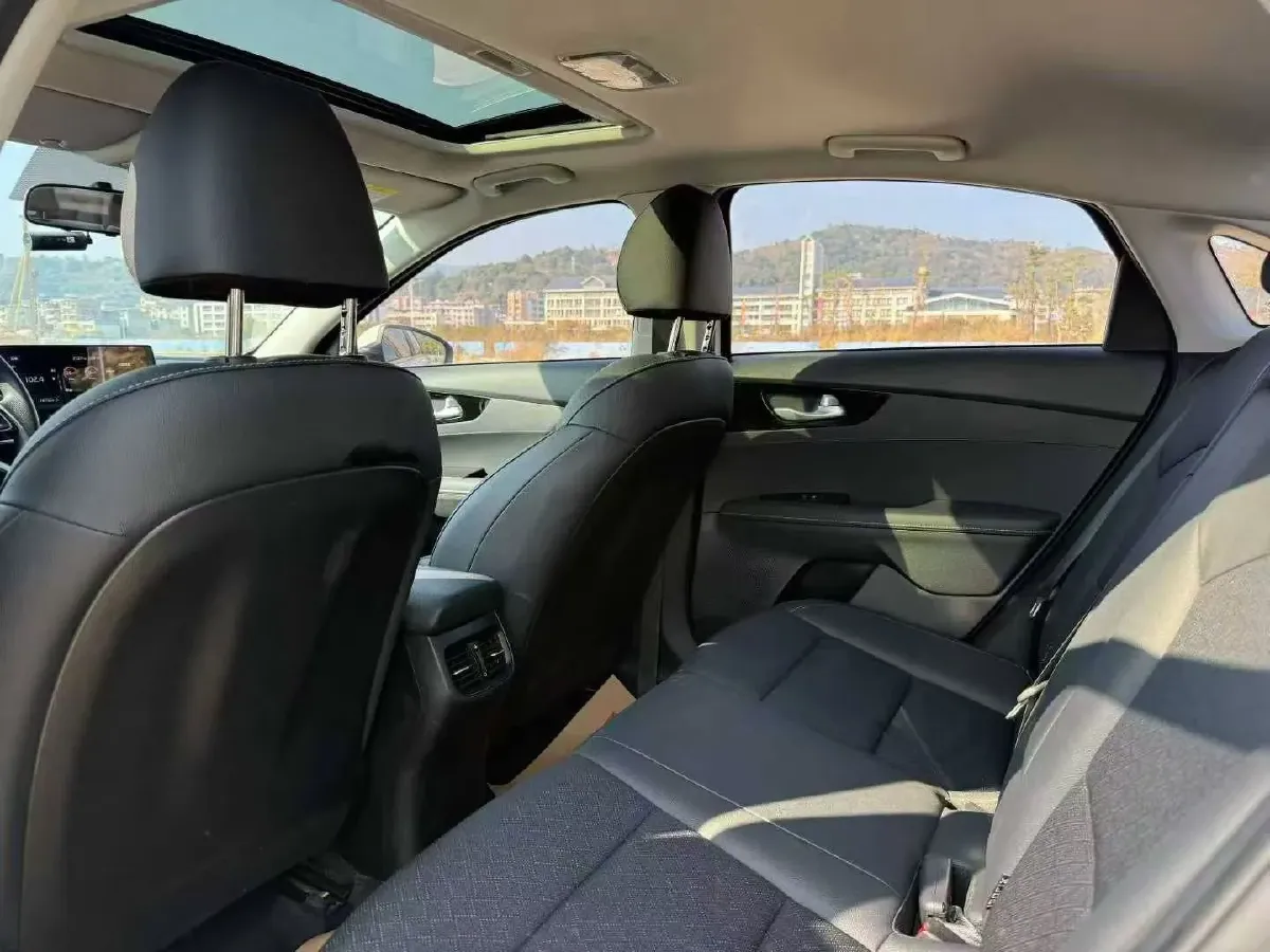 2020 Kia K3 1.5L 115HP L4 CVT,autocango,china used car exporter,china ev exporter,chinese used car exporter,chinese used ev exporter