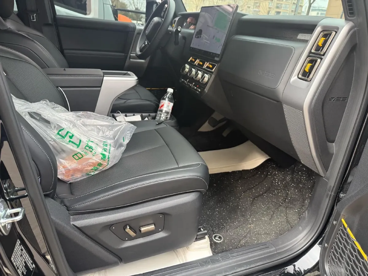 2025 Yufeng Auto Golden Warehouse BEV,autocango,china used car exporter,china ev exporter,chinese used car exporter,chinese used ev exporter