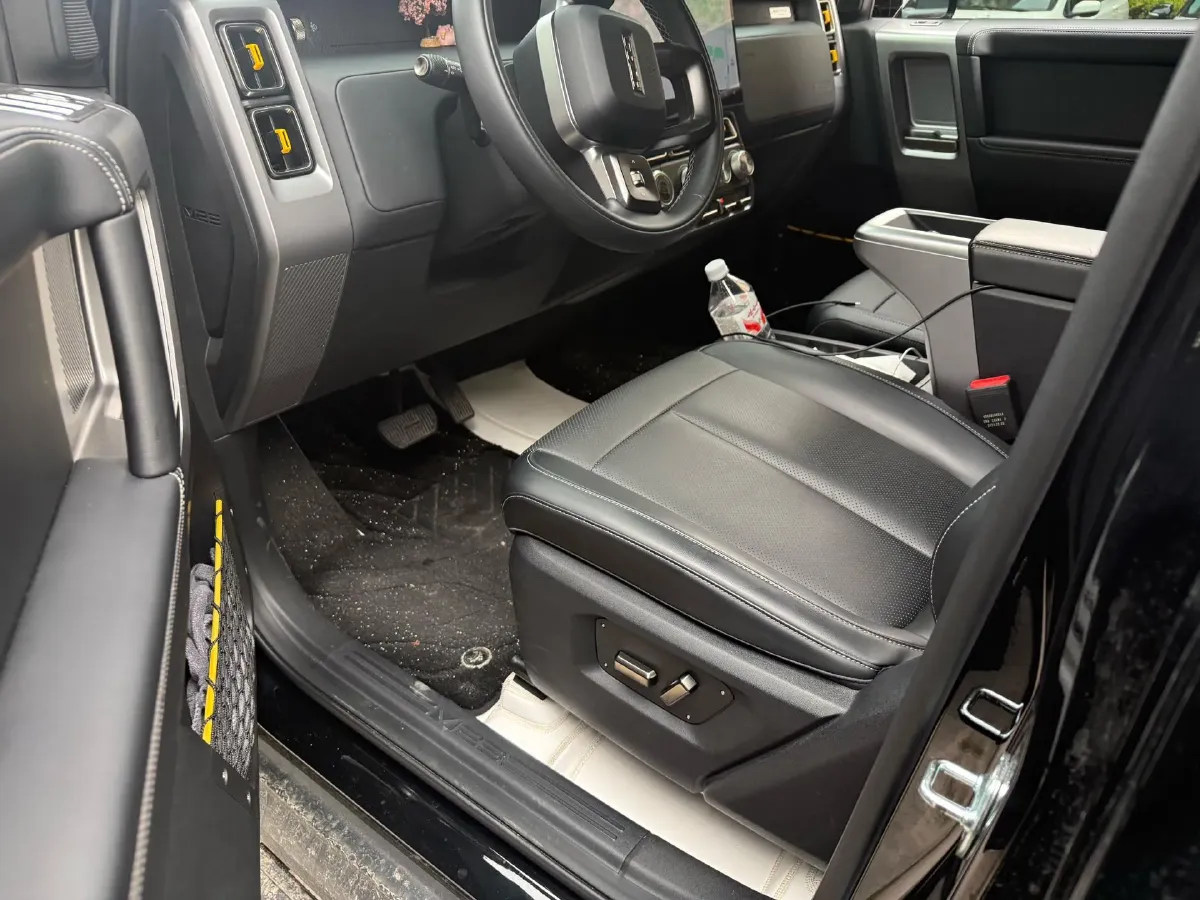 2025 Yufeng Auto Golden Warehouse BEV,autocango,china used car exporter,china ev exporter,chinese used car exporter,chinese used ev exporter